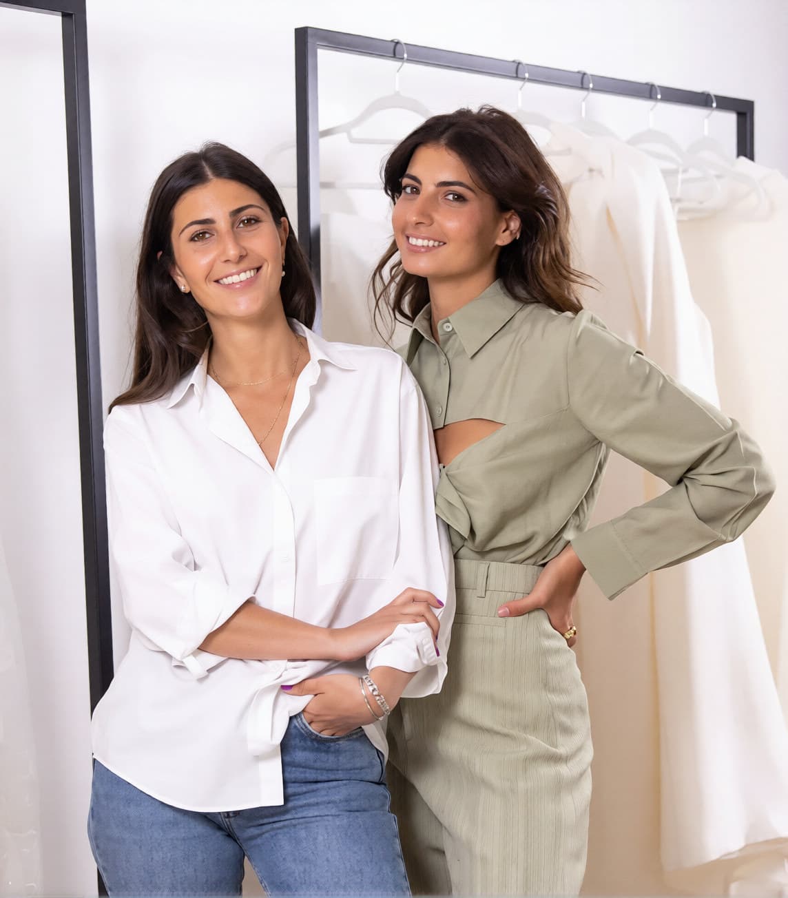 Eva Bouskila et sa sœur Léa dans leur showroom