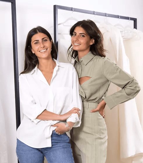 Eva Bouskila et sa sœur Léa dans leur showroom
