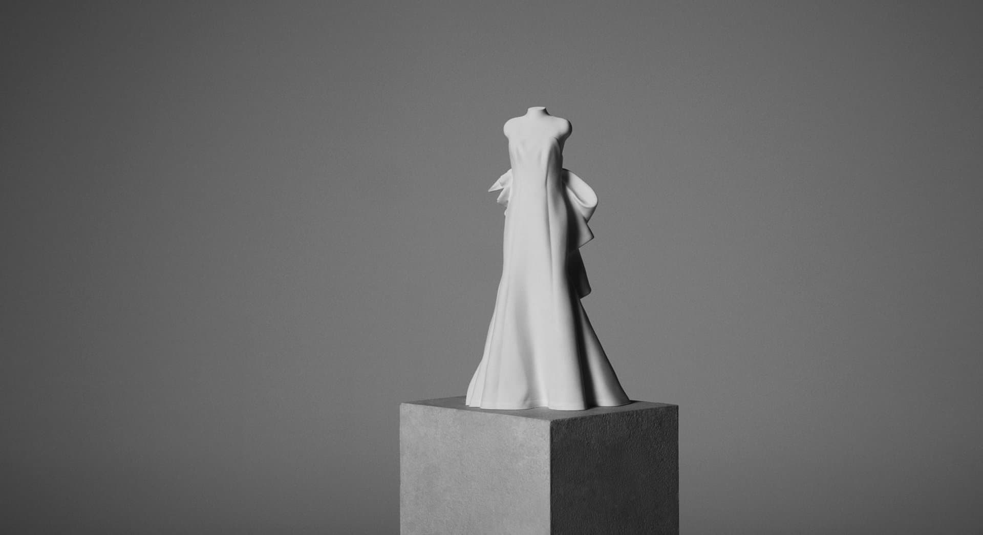 Toile de la robe épinglée sur le mannequin